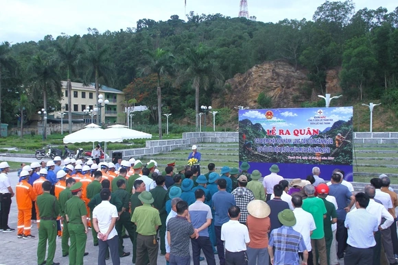 Phường Hàm Rồng ra quân giải phóng hành lang an toàn lưới điện&nbsp;