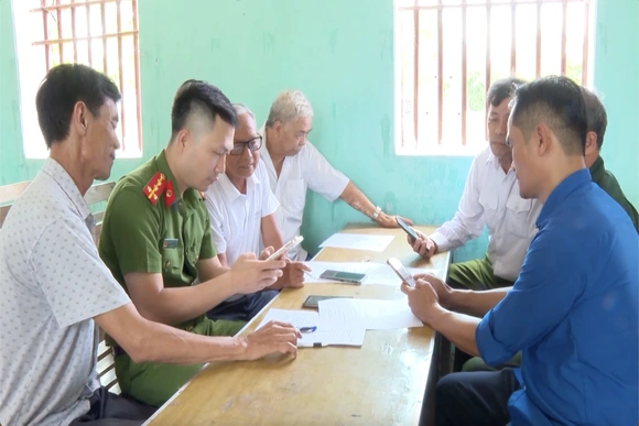 Thanh Hóa hoàn thành chi trả an sinh xã hội không dùng tiền mặt