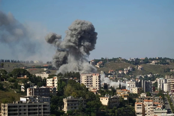 Israel và Hezbollah tiếp tục cáo buộc nhau vi phạm ngừng bắn, biểu tình gây sức ép lên Chính phủ Israel