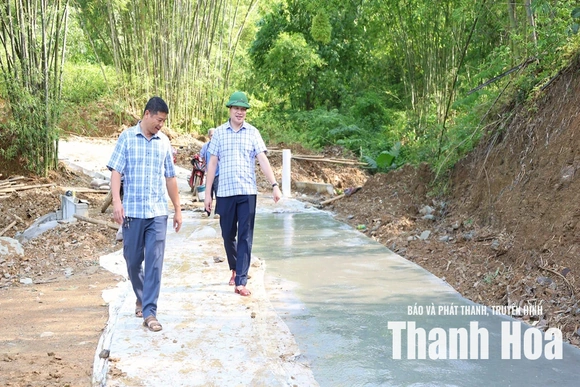 Phát triển hạ tầng giao thông, mở đường giảm nghèo ở xã Trung Hạ