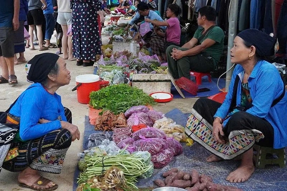 Nỗ lực vượt khó ở xã biên giới Sơn Thủy