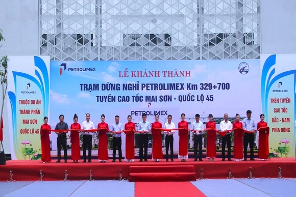 Đưa vào hoạt động trạm dừng nghỉ cao cấp đầu tiên trên cao tốc đoạn qua Thanh Hóa