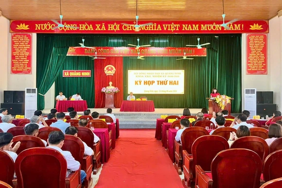 HĐND xã Quảng Ninh thông qua Nghị quyết sắp xếp thôn