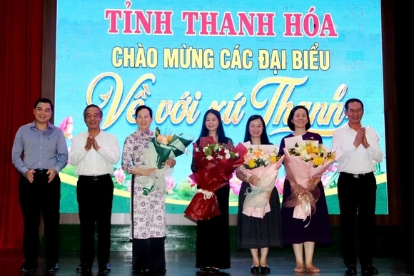Gala chào mừng thành công Đại hội đại biểu phụ nữ toàn quốc lần thứ XIV