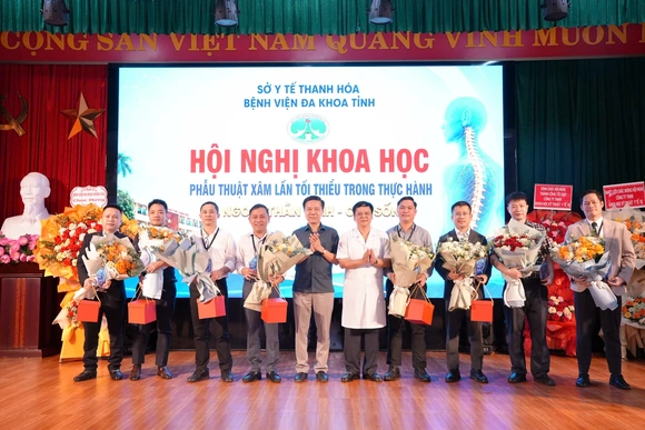 Hơn 150 bác sĩ tham dự hội nghị khoa học ngoại thần kinh - cột sống