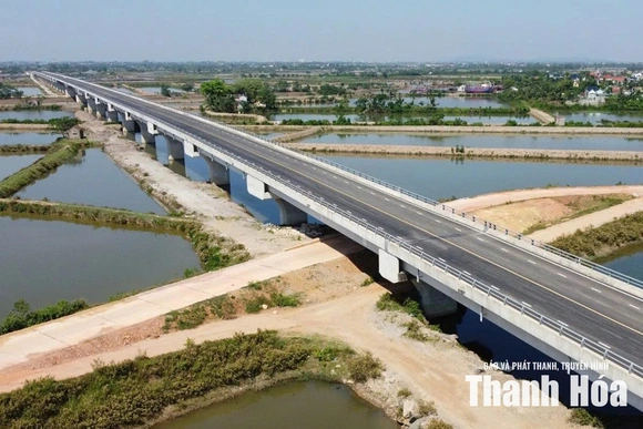 Kết nối giao thông liên vùng tạo động lực tăng trưởng mới