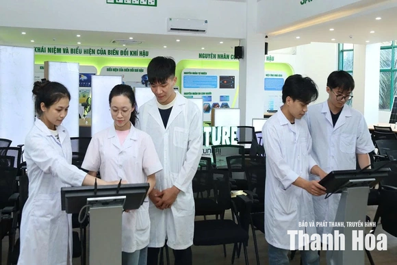 Hưởng ứng phong trào “Bình dân học vụ số”