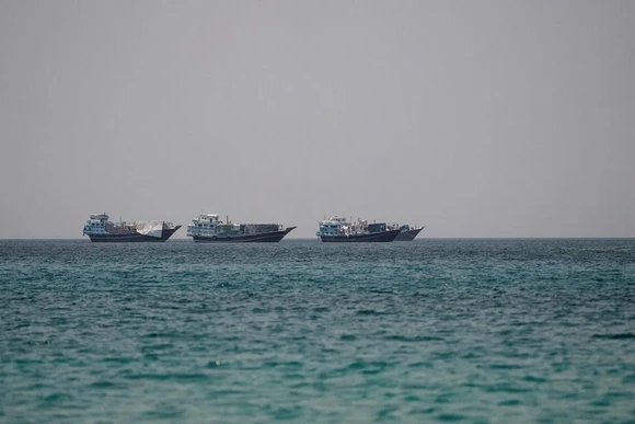 Iran phản đối Mỹ kiểm soát và thu phí tàu thuyền qua eo biển Hormuz