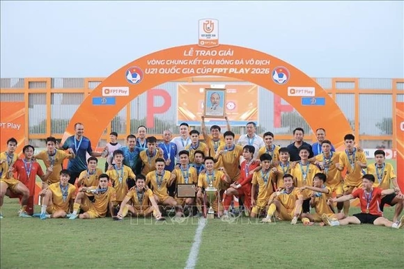 Sông Lam Nghệ An vô địch Giải bóng đá U21 Quốc gia 2026; Jose Mourinho quyết giữ Vinicius