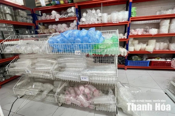 Đồ nhựa dùng một lần: Đừng để tiện thành hại