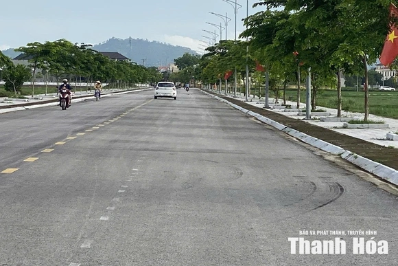 Đường quê rộng mở nhờ kết quả “dân vận khéo”
