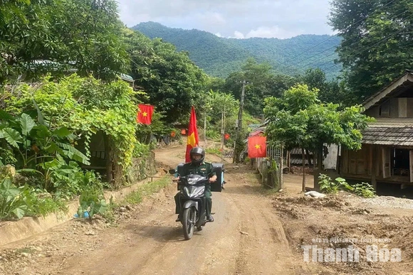“Tiếng loa biên phòng”&nbsp;giữa đại ngàn và sóng biển