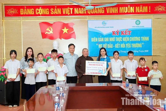 Chia sẻ yêu thương, gắn kết tình người