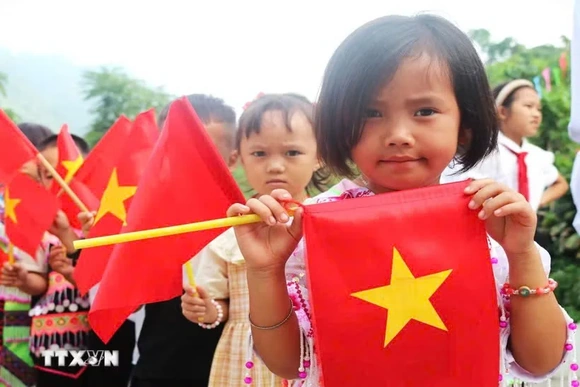 Đổi mới giáo dục, không dạy trước lớp 1, phát triển STEM và AI
