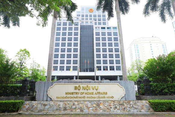Bộ Nội vụ hướng dẫn chính sách nhân sự khi sắp xếp cơ sở giáo dục