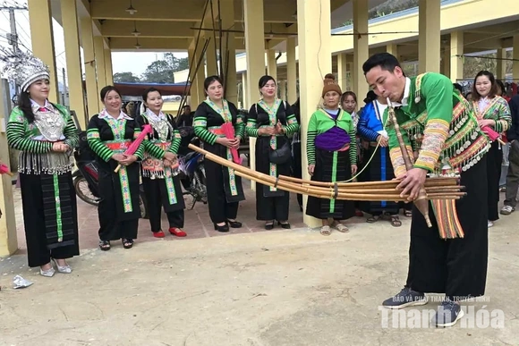 Gìn giữ giá trị văn hóa - “điểm nhấn” cho du lịch vùng biên