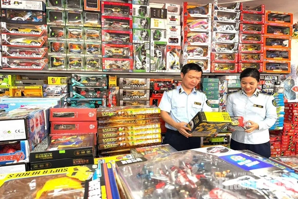 Kiểm soát thị trường trung thu từ sớm