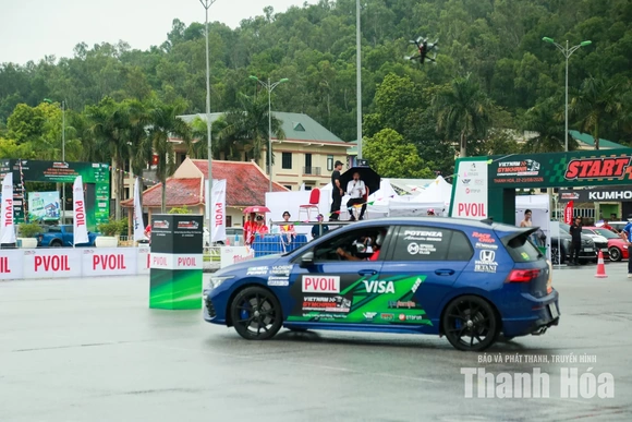 25 tay đua tranh tài tại Giải đua ô tô Gymkhana Vô địch Quốc gia