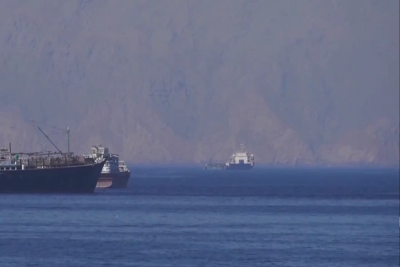 Iran cho phép một số tàu chở dầu của Iraq qua eo biển Hormuz