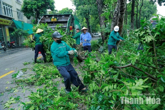 Chỉnh trang đô thị trước dịp lễ Quốc khánh 2/9
