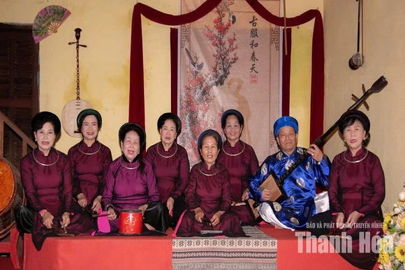 Để di sản sống trong cộng đồng