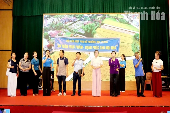 Giao lưu sáng kiến truyền thông mô hình an toàn thực phẩm