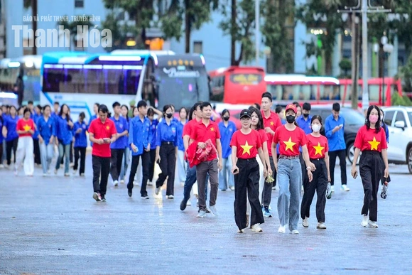 Rộn ràng trước giờ xuất phát “Cùng Việt Nam tiến bước”