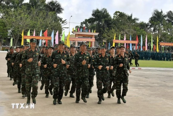 Nâng mức trợ cấp đối với sĩ quan, quân nhân nghỉ hưu trước hạn