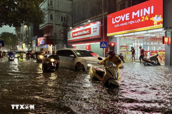 Thời tiết ngày 28/8: Miền Bắc mưa dông, miền Trung ngày nắng nóng