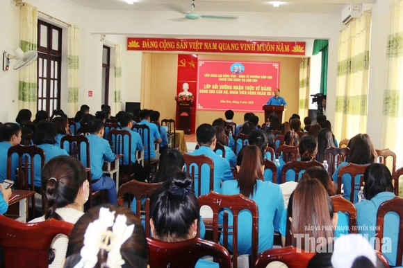 Ươm những “hạt giống đỏ”
