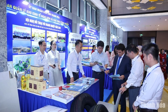 Đồng hành thực chất, vun đắp niềm tin