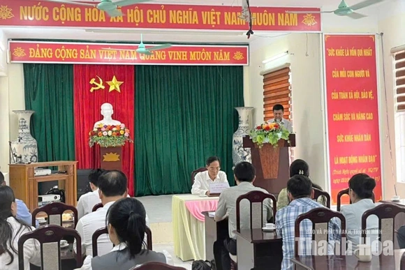 Kiểm tra, tháo gỡ khó khăn trong sắp xếp, sử dụng cơ sở vật chất y tế tại Quan Sơn
