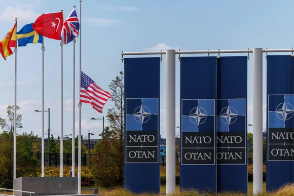 Mỹ cam kết hỗ trợ các nước NATO ứng phó hành động chiến tranh lai