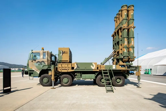 Tổng thống Mỹ chia sẻ bài viết kêu gọi Hàn Quốc bán tên lửa Cheongung-II cho Ukraine