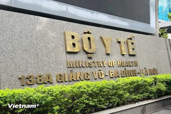Bộ Y tế: Yêu cầu xác minh thông tin muốn nhanh phải kẹp tiền vào sổ xạ trị tại Bệnh viện E