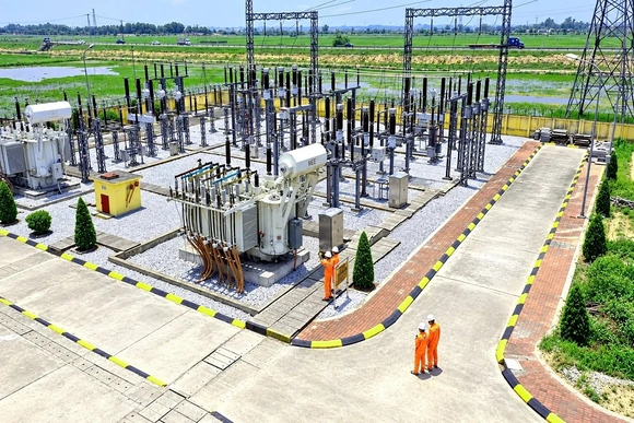 Đẩy nhanh tiến độ các dự án đầu tư xây dựng công trình lưới điện trên địa bàn tỉnh