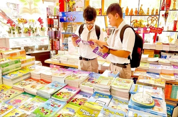 Bộ GD&ĐT: Đến ngày 24/9 đã đảm bảo cung ứng đủ sách giáo khoa