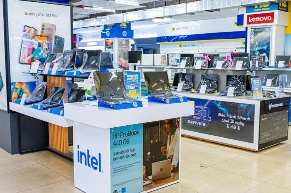 Săn laptop giá rẻ, giảm sâu tới 6 triệu đồng tại Điện máy HC