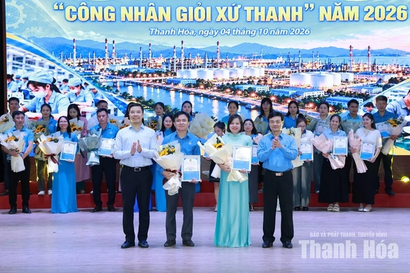 Phó Bí thư Thường trực Tỉnh ủy Nguyễn Hồng Phong dự và trao giải Hội thi “Công nhân giỏi Xứ Thanh” năm 2026