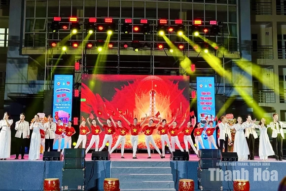 Rực rỡ sắc màu tuổi trẻ trong đêm nhạc “We are Students 2026”
