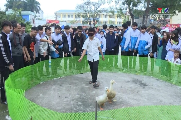 Hoạt động trải nghiệm "Ngày tết quê em"