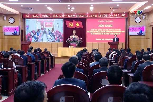 Quán triệt, triển khai Nghị quyết Trung ương 8 khoá XIII