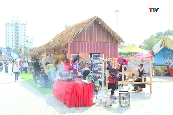 Không khí trước giờ khai mạc Tuần văn hóa, du lịch Điện Biên - Thanh Hóa