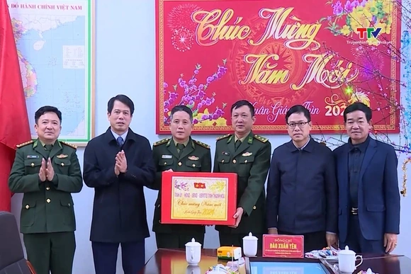 Đoàn công tác của tỉnh kiểm tra tình hình đời sống sản xuất tại huyện Lang Chánh