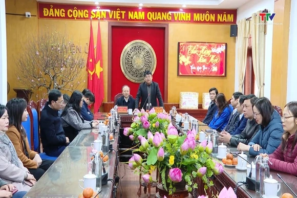 Trưởng Ban Quản lý Khu Kinh tế Nghi Sơn và các Khu công nghiệp tỉnh kiểm tra tình hình sản xuất...