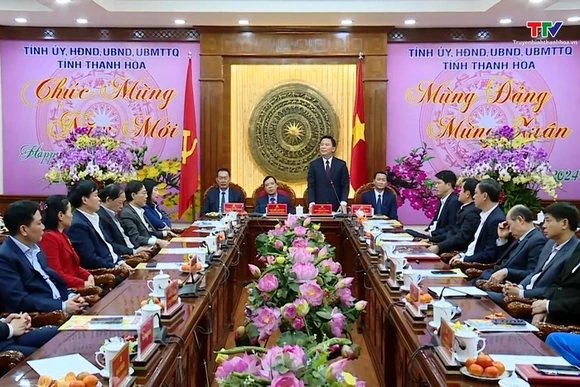 Thường trực Tỉnh ủy Thanh Hoá gặp mặt trí thức, văn nghệ sĩ, báo chí, xuất bản