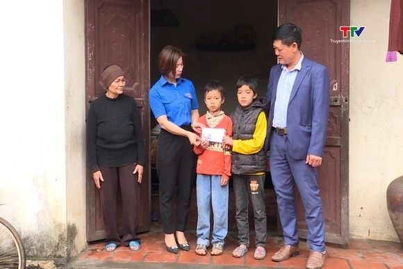 Những Đảng viên trẻ làm theo lời Bác
