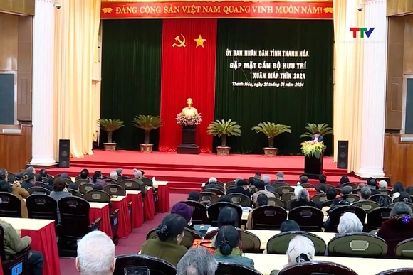 Lãnh đạo UBND tỉnh gặp mặt cán bộ hưu trí cơ quan UBND tỉnh