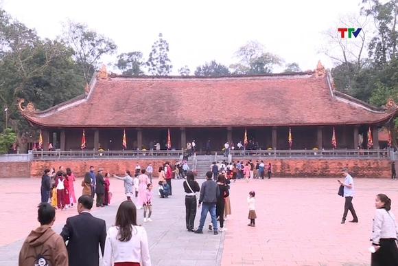 Di tích Quốc gia đặc biệt Lam Kinh đón trên 13 nghìn lượt khách trong dịp Tết Nguyên Đán
