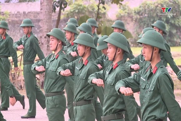 Bộ Chỉ huy quân sự tỉnh tập trung làm tốt công tác bồi dưỡng chính trị tư tưởng cho cán bộ, chiến sĩ